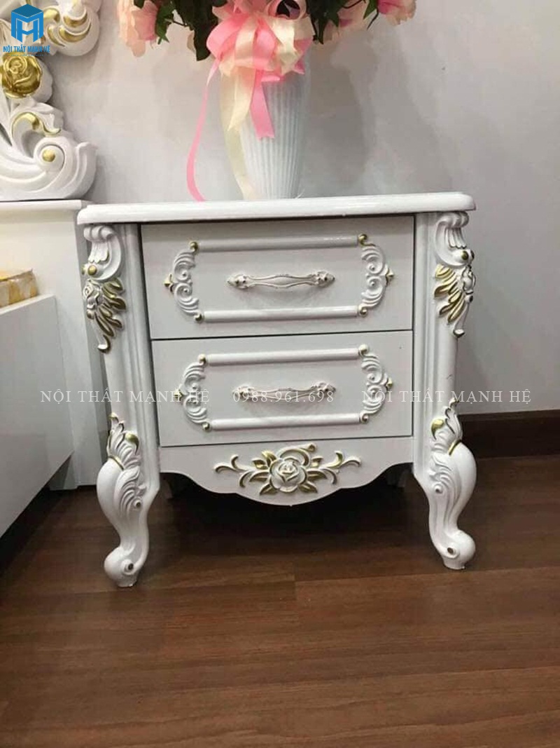 tủ đầu giường cổ điển