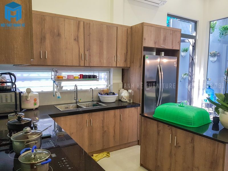 Nội thất bên trong tủ bêp