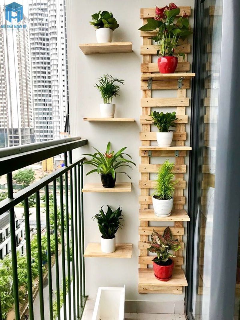 Kệ gỗ trồng cây ban công đẹp
