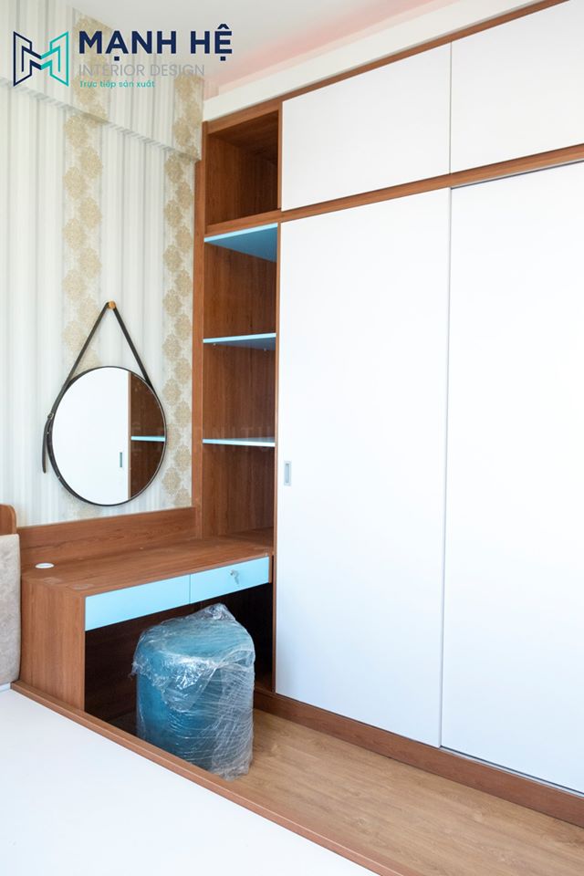 Thi công bàn trang điểm nối liền tủ quần áo