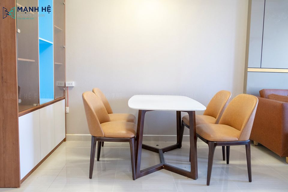 Bộ bàn ghế chân gỗ