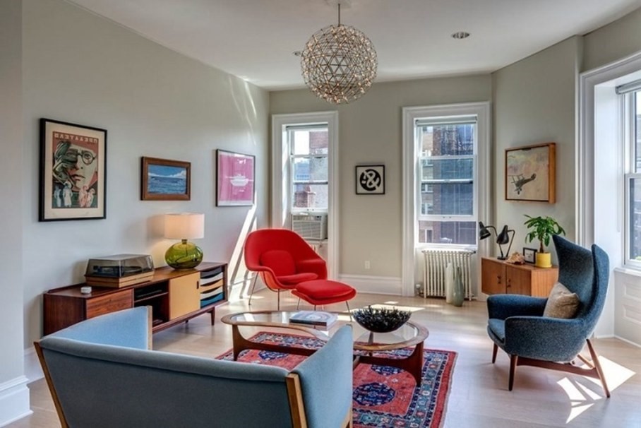 Thiết kế không gian phòng khách phong cách vintage với đồ nội thất màu nổi bật