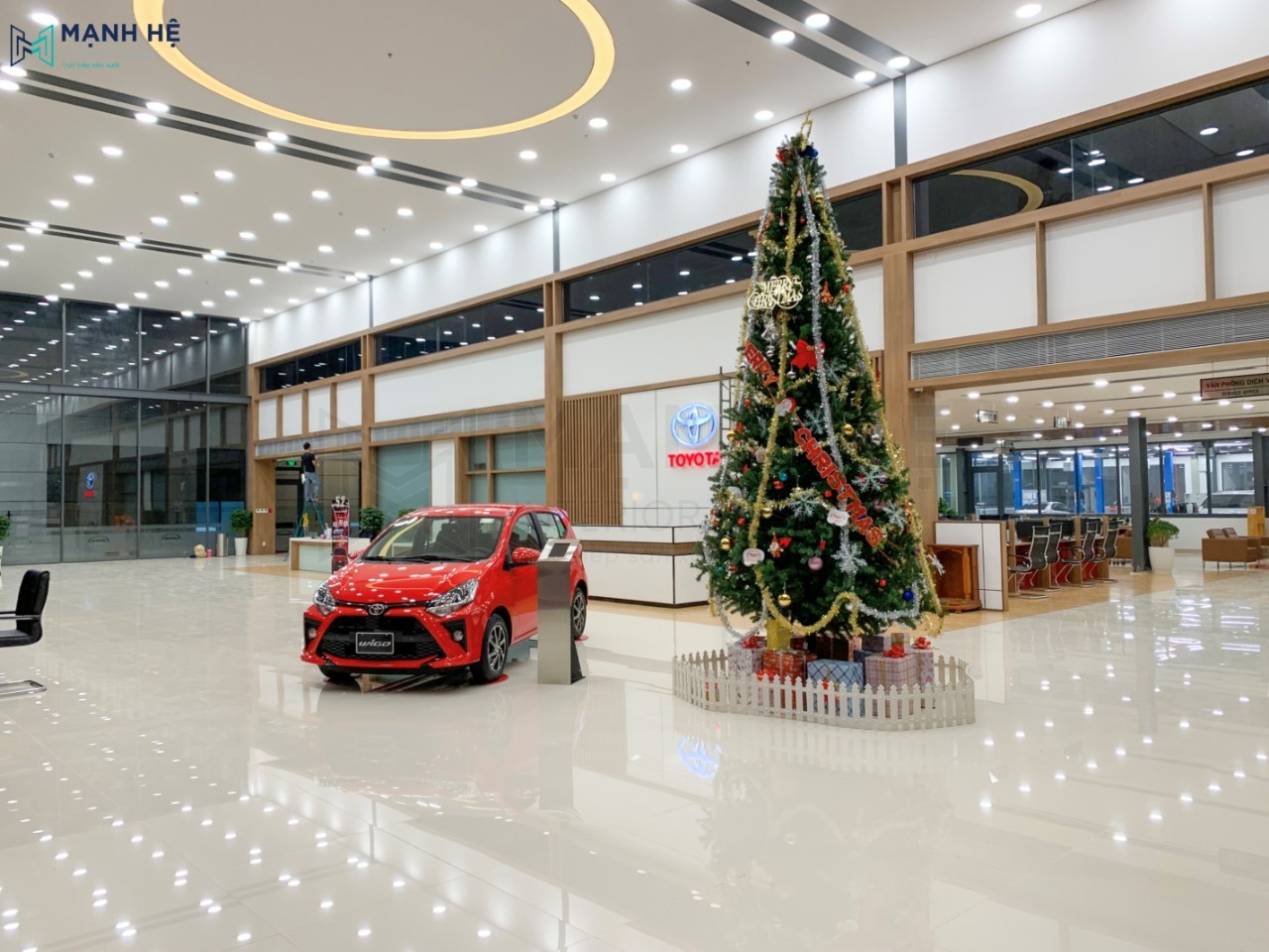 Thi công nội thất văn phòng showroom Toyota Bình Phước Thi công nội thất văn phòng showroom Toyota Bình Phước