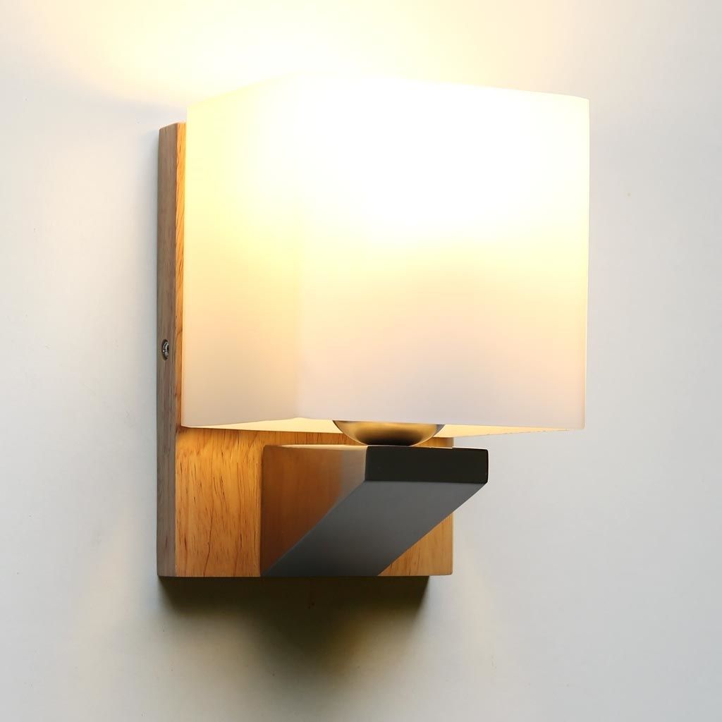 Mẫu 4: Đèn ngủ treo tường thiết kế tối giản