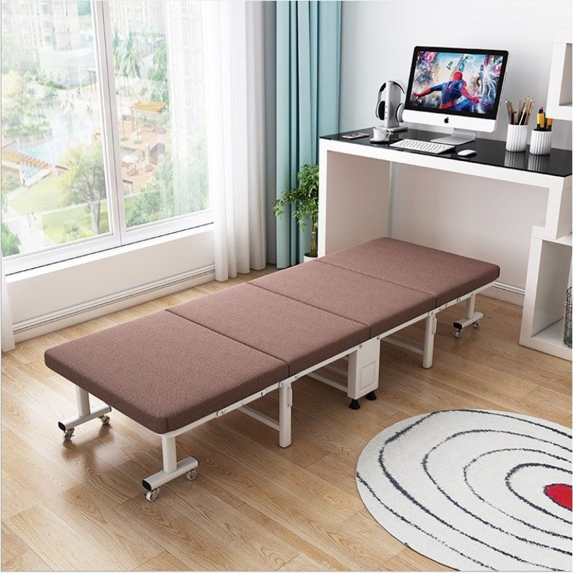 Giường xếp dùng trong văn phòng có thể di chuyển bằng bánh lăn giúp giảm tiếng ồn hiệu quả