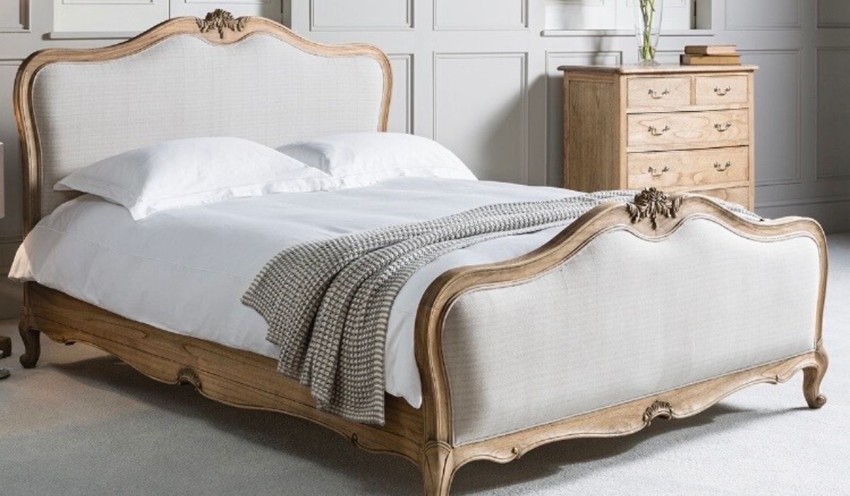Giường gỗ sồi phong cách cổ điển