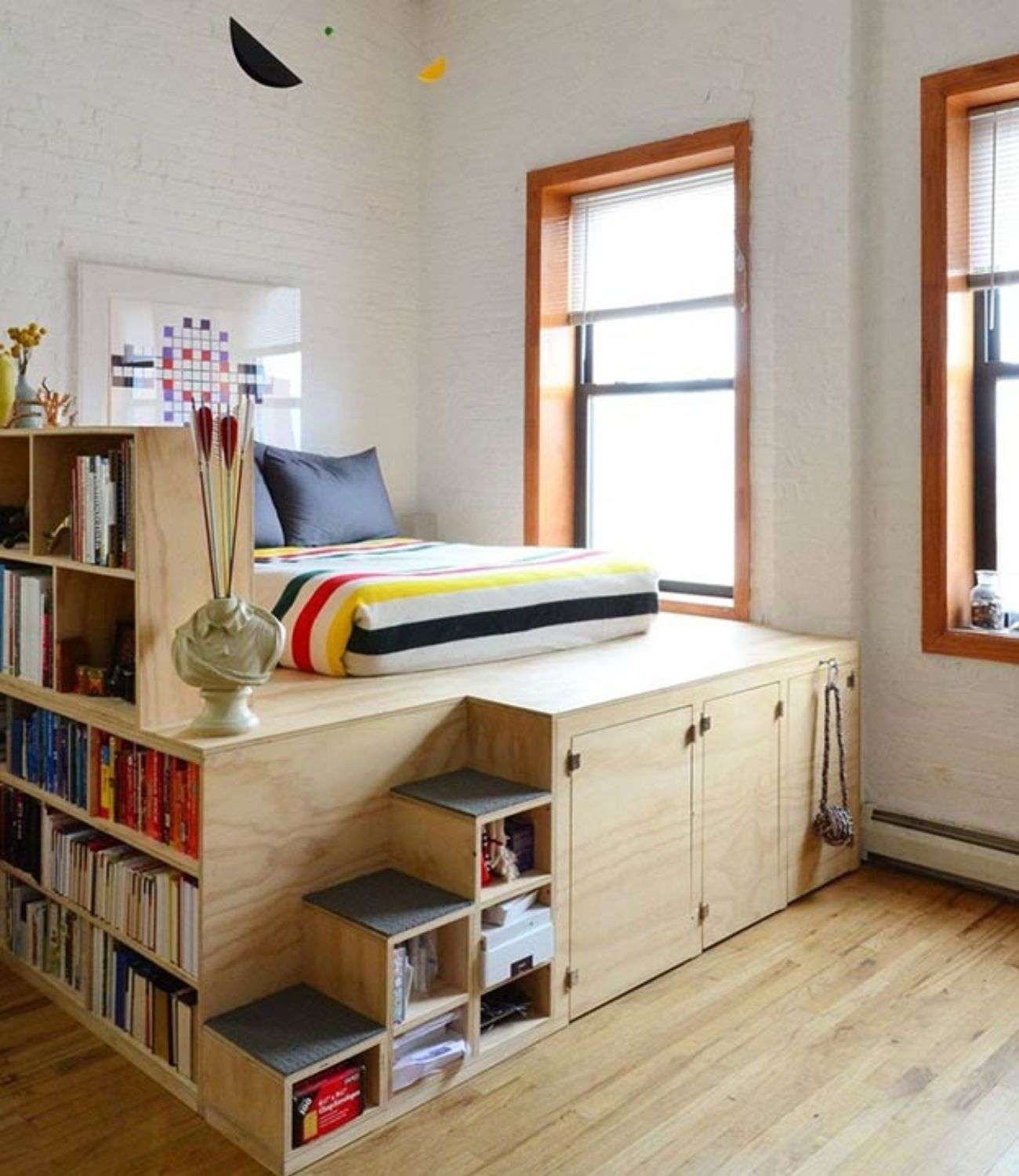 Giường ngủ treo kết hợp tủ sách và ngăn chứa đồ vật