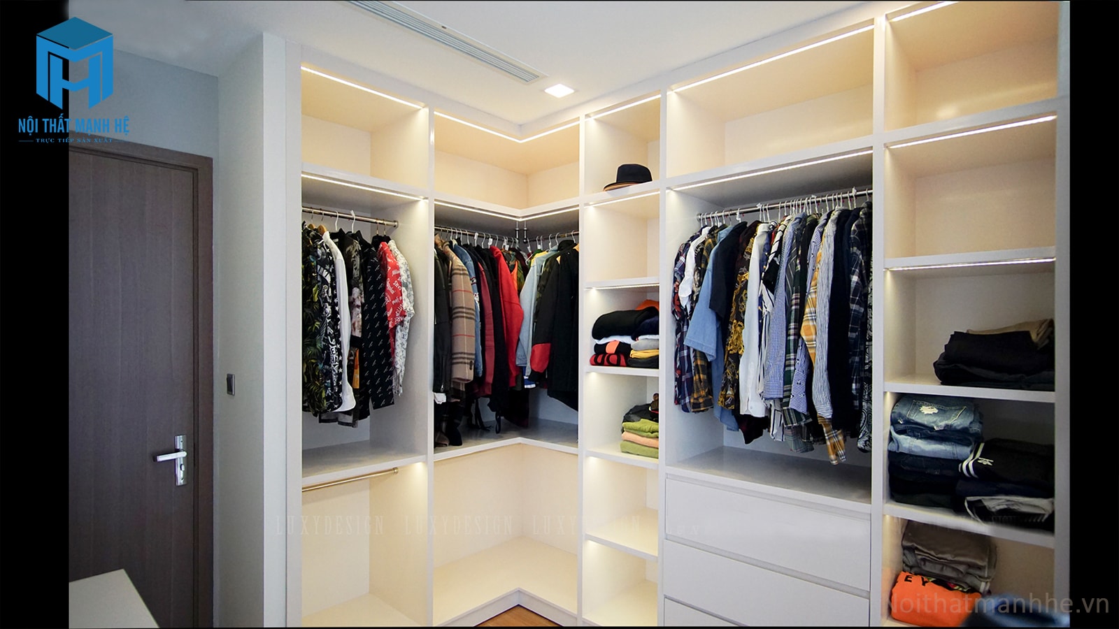 Phòng đựng quần áo căn hộ chung cư Vinhomes