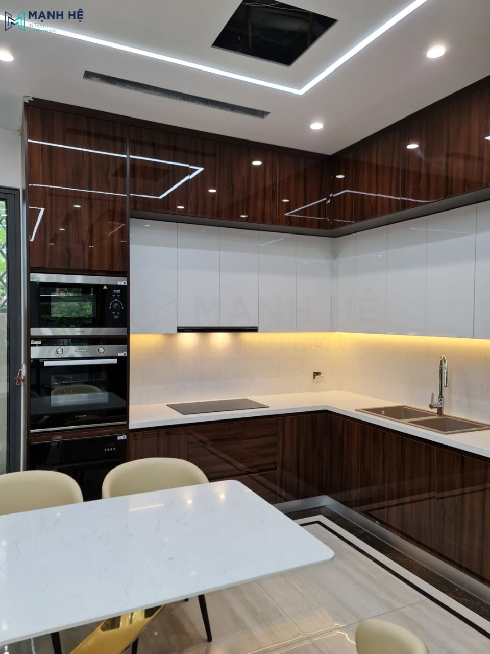 Tích hợp các trang thiết bị nấu nướng để thuận tiện cho gia chủ khi sử dụng