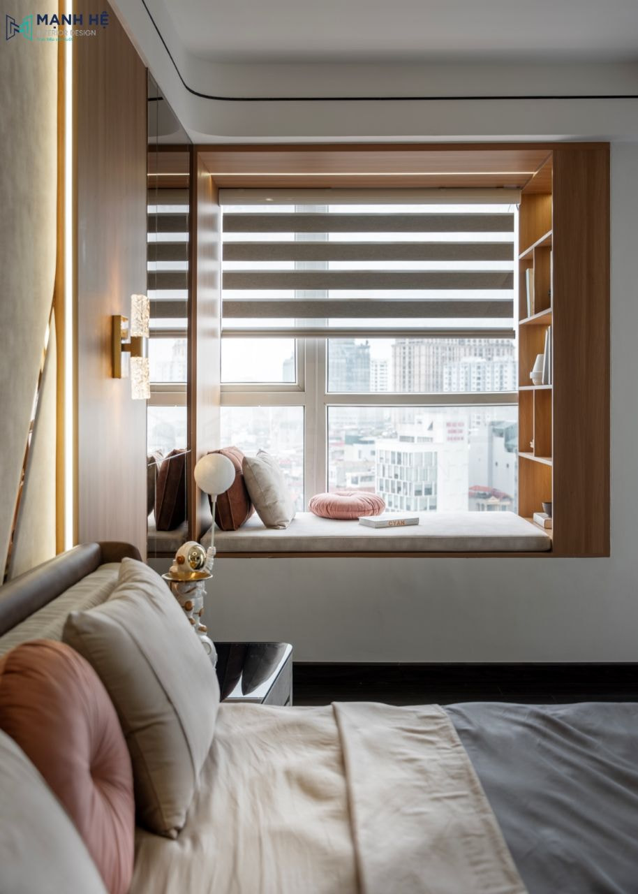 Thi công bục ghế ngồi chữ I đặt cạnh cửa sổ, tối ưu ánh sáng bằng rèm cầu vồng