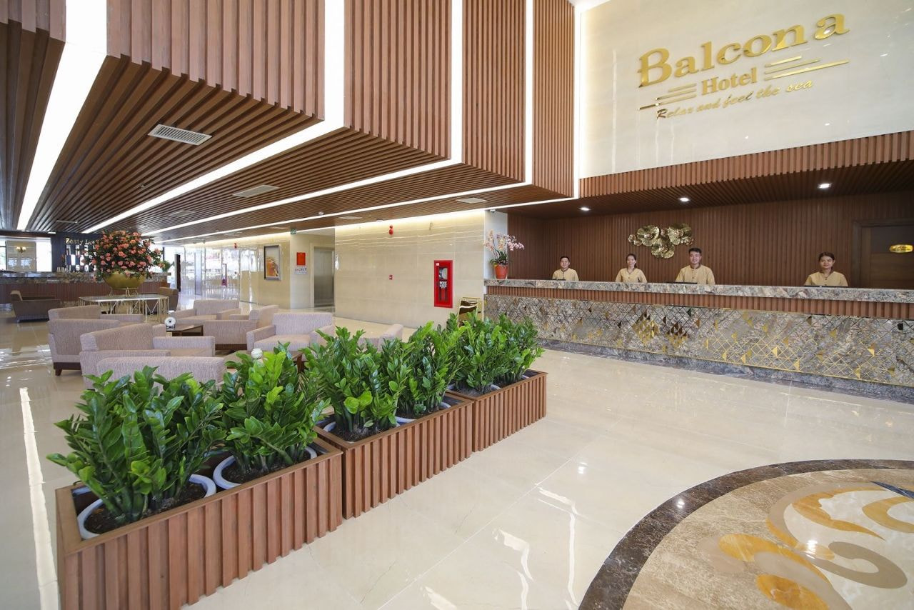 Khu vực quầy lễ tân khách sạn Balcona