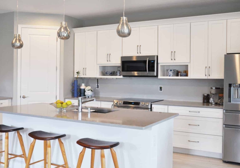 Tu Bep Thong Minh Bang Nhua Gia Re