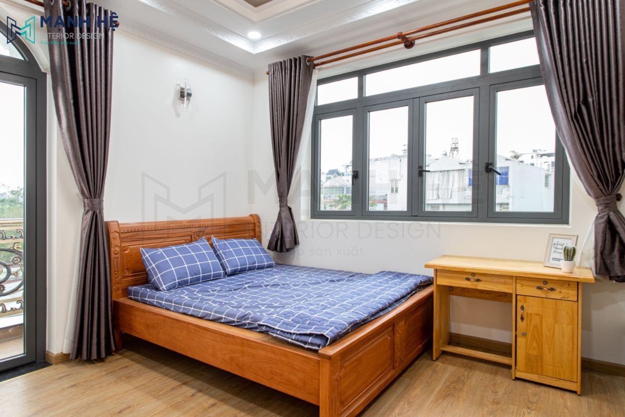Phòng ngủ có cửa sổ lớn cho bạn một không gian thông thoáng, thoải mái