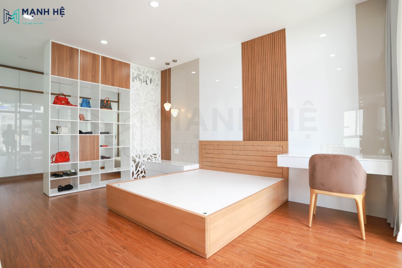 4. Thi Công Giường Ngủ Gỗ Sồi Tự Nhiên Giường ngủ gỗ Sồi tự nhiên được sử dụng trong thi công nội thất phòng ngủ
