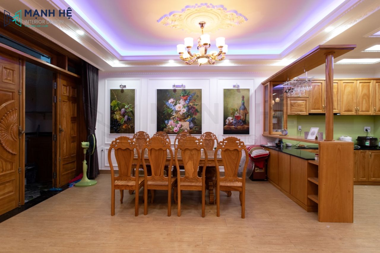 Bếp có quầy bar hiện đại để bạn có thể mời bạn bè đến nhâm nhi một chút rượu vào cuối tuần