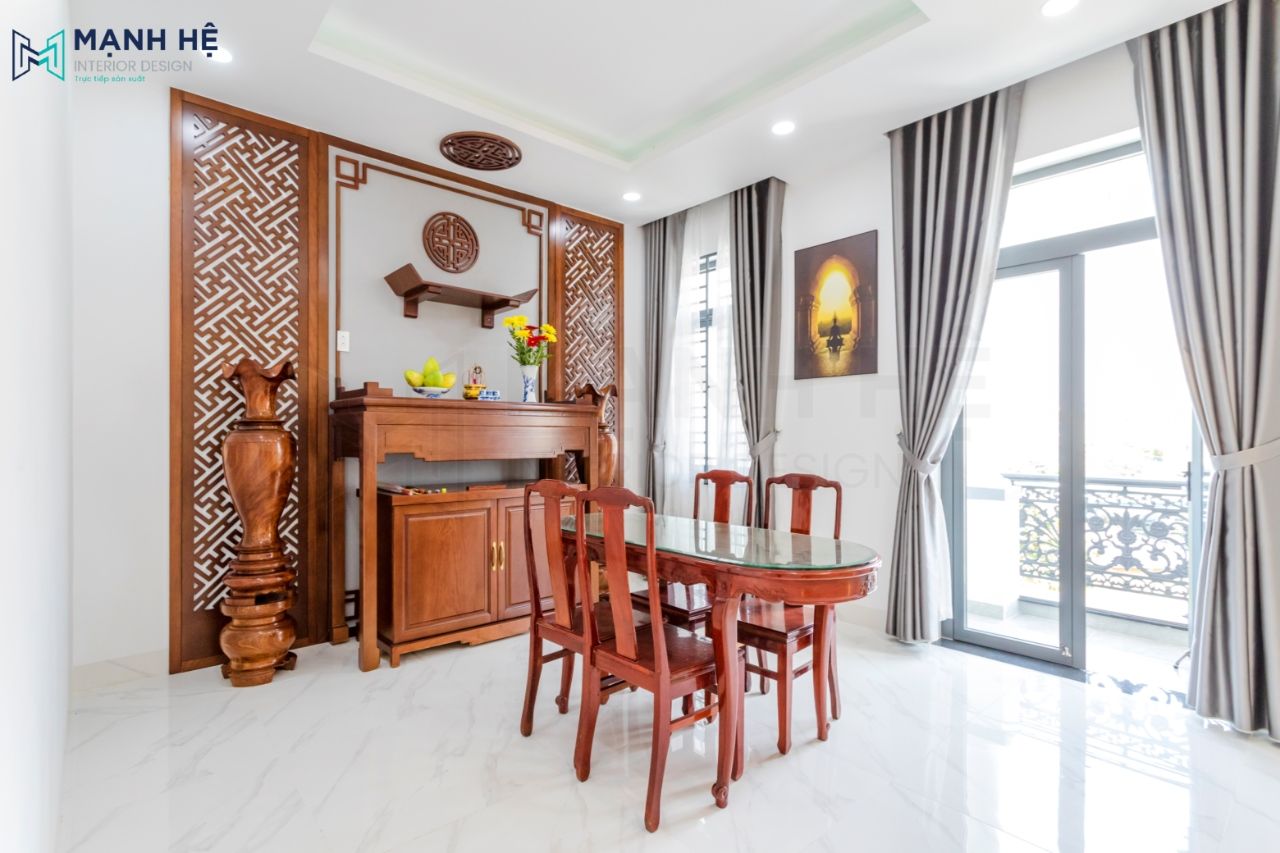 Thi Cong Noi That Nha Pho Bàn thờ gỗ với nhiều họa tiết tinh tế, trang nhã