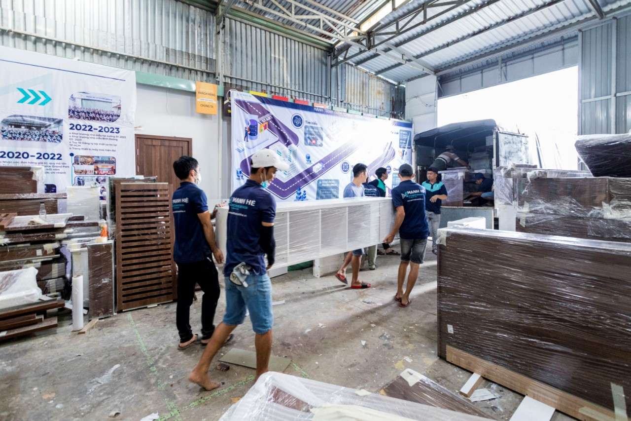 Xuong San Xuat Noi That