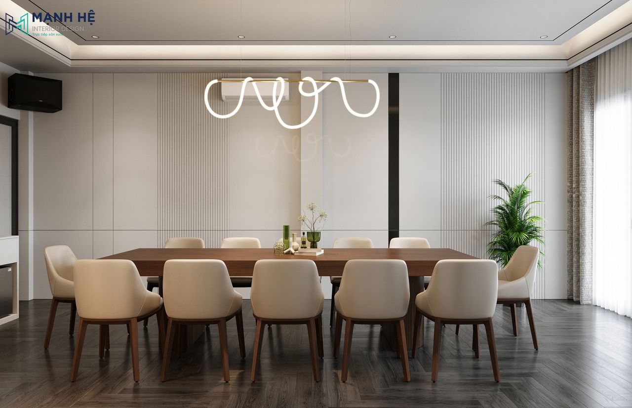 Phòng ăn được thiết kế bàn ăn gỗ lớn, lên đến 10 ghế, kết hợp đặt thêm cây xanh thoáng mát cho không gian