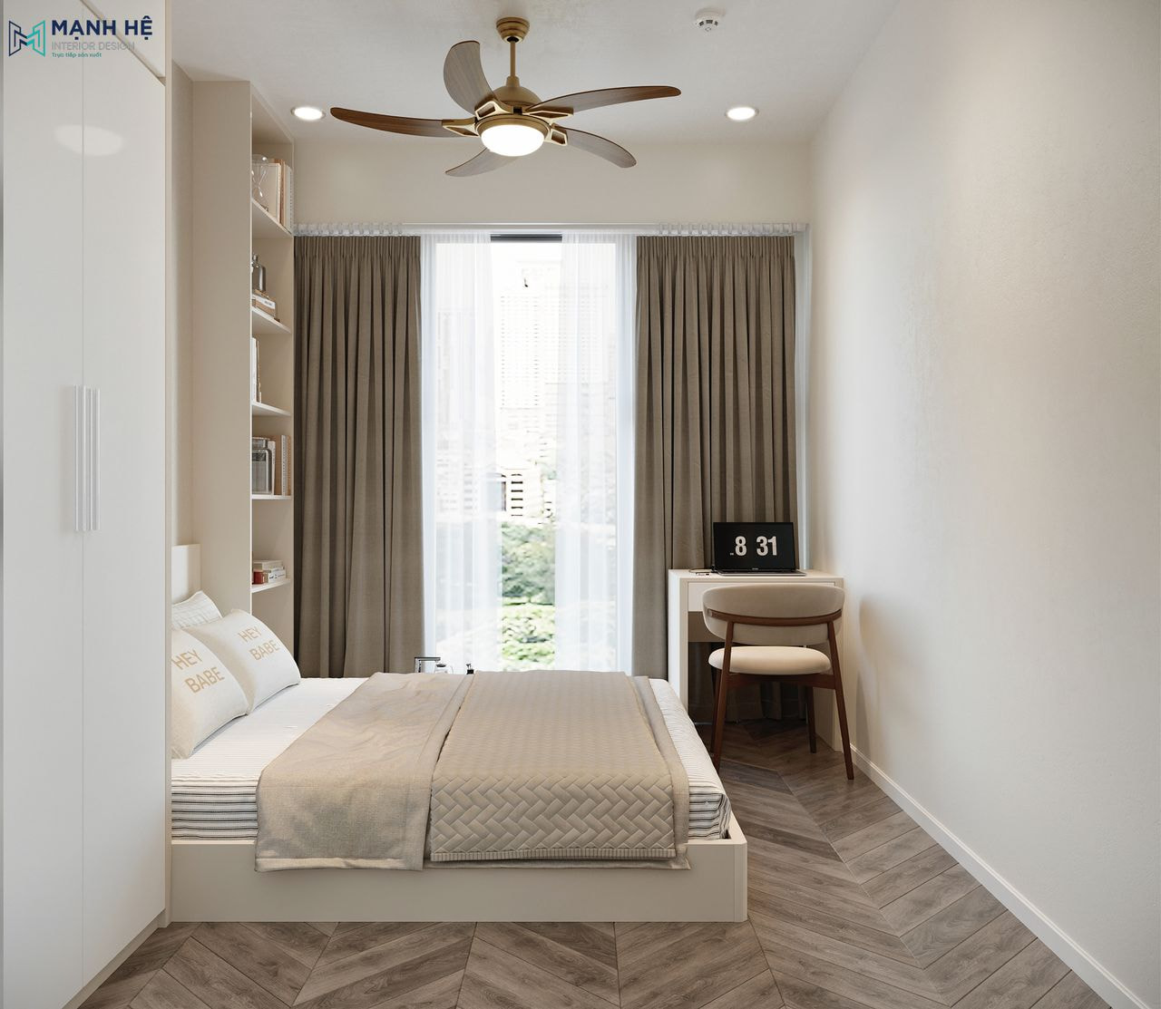 Phòng ngủ với rèm cửa sổ 2 lớp tinh tế và chiếc quạt đèn độc đáo tạo điểm nhấn cho không gian.