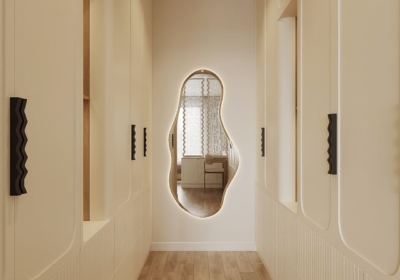 Phòng thay đồ nhỏ gọn với 2 hệ tủ kịch trần 2 bên tích hợp gương được bố trí tinh tế giúp tạo chiều sâu cho không gian