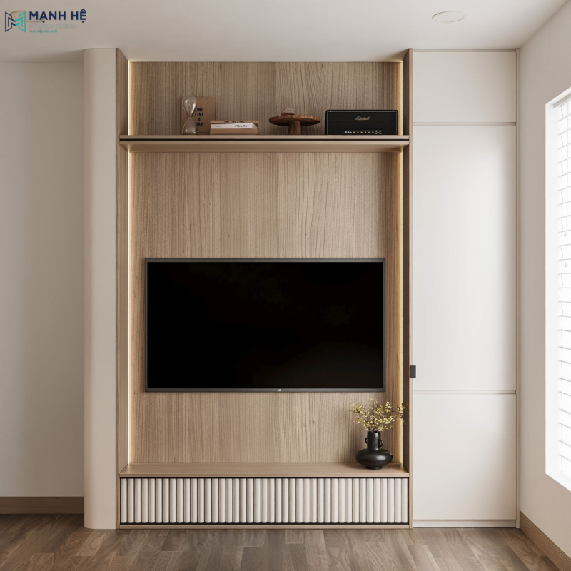 Thiết kế kệ tivi âm tường phối vách gỗ, tivi treo tường và tủ lưu trữ thấp trong phòng khách căn hộ nhỏ 45m²