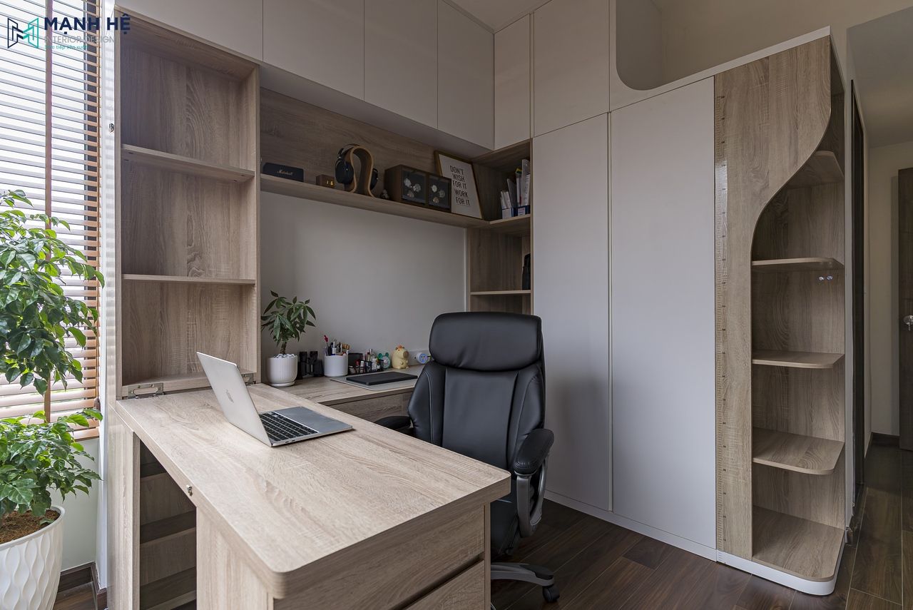 Hệ tủ kịch trần trong phòng làm việc, kết hợp khoang mở – khoang đóng tiện lợi và hiện đại