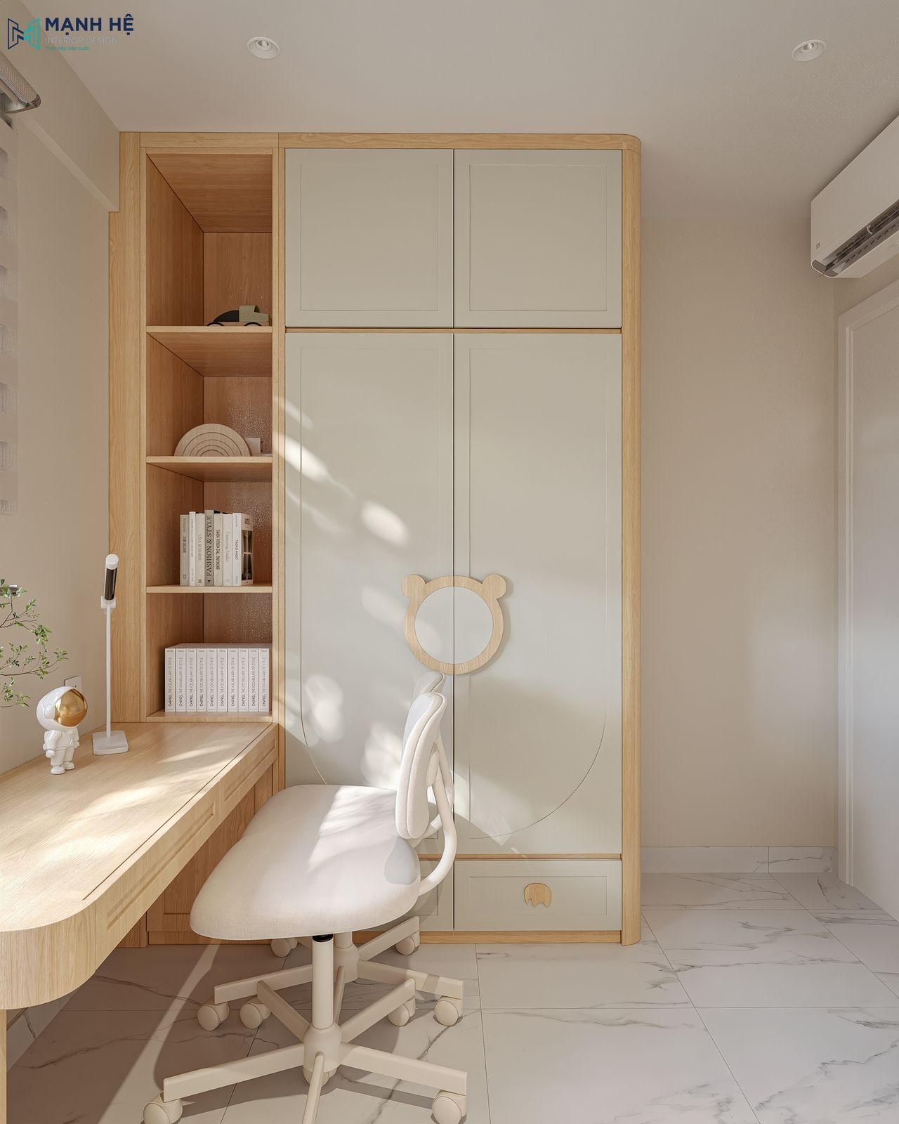 Thiết kế tủ kịch trần bo tròn an toàn trong phòng ngủ bé trai, đồng bộ chất liệu gỗ sáng và bố trí liền mạch với bàn học